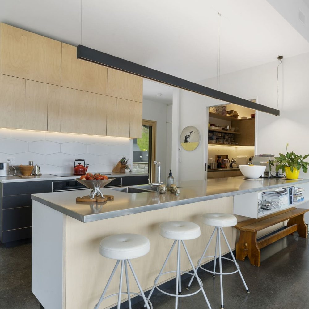 018_Open2view_ID497941-167A_Huia_Street