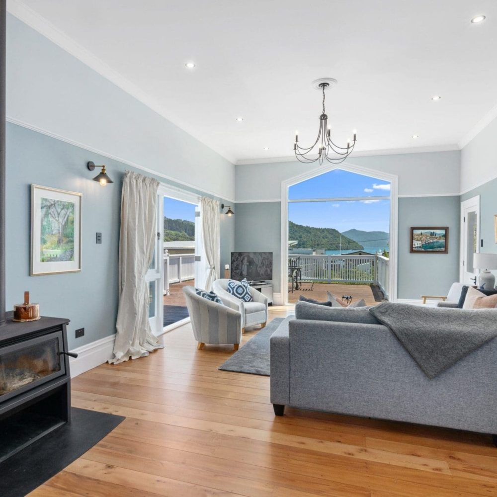 NZCB-VOL8-18-5_Taranaki_Street,_Picton-Callan_Hendriks_283_XL_13